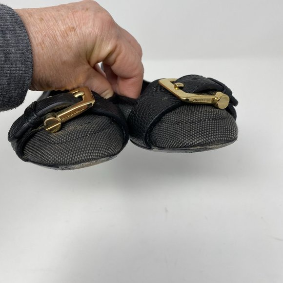 burberry slip on flats w/ buckle - Picture 6 of 10